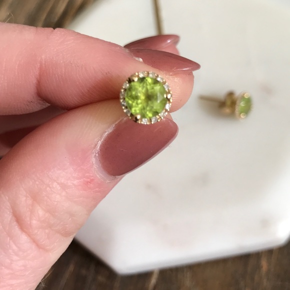 Peridot pendant and earring set in 14 K gold - Picture 3 of 5